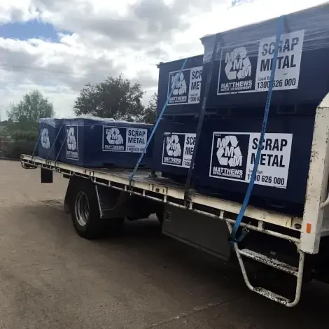 pic4-square-8bc4fc5b8c5713afdd372d7d9d13dff4-q42mx0inr5c6 delivering scrap metal bins